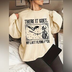 NIP-Skull&Bones Novelty Sweatshirt